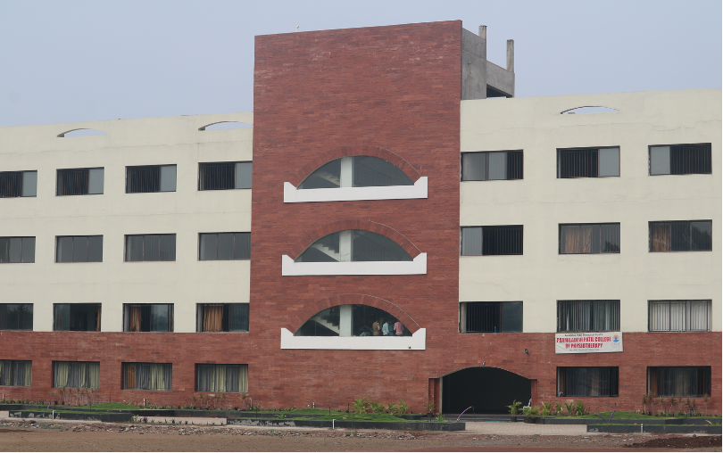 COLLEGE BUILDING